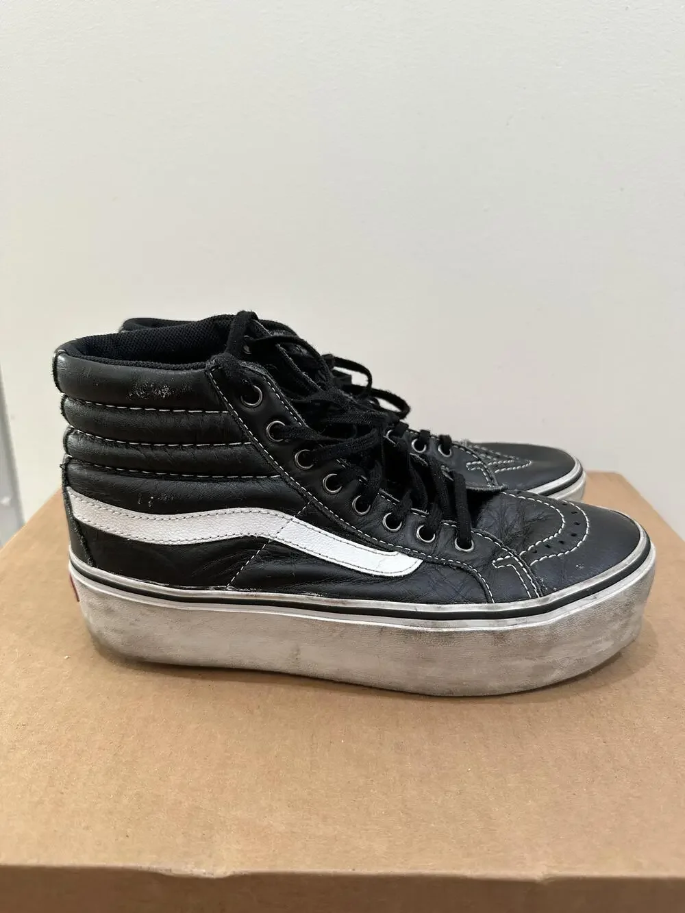 Vans Sk8-Hi Shoes Mens Size 5.5 Black White High Top Skateboarding Sneakers